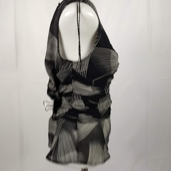 The Limited Size Small 100% Silk Sleeveless Blouse - Picture 5 of 7